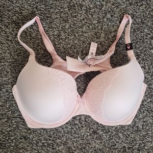 NWT Victoria's Secret Bra Light Pink Body By Victoria 38D Lace